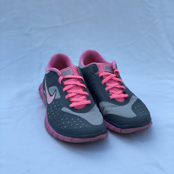 Nike Free 4.0 V2💖 - Picture 2 of 5